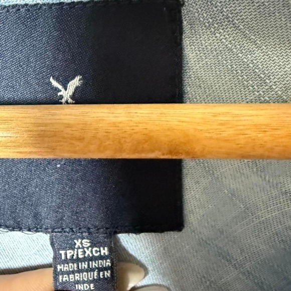 American Eagle - Chambray Popover Shirt - Women's XS - Light Wash Denim Casual - Picture 3 of 4